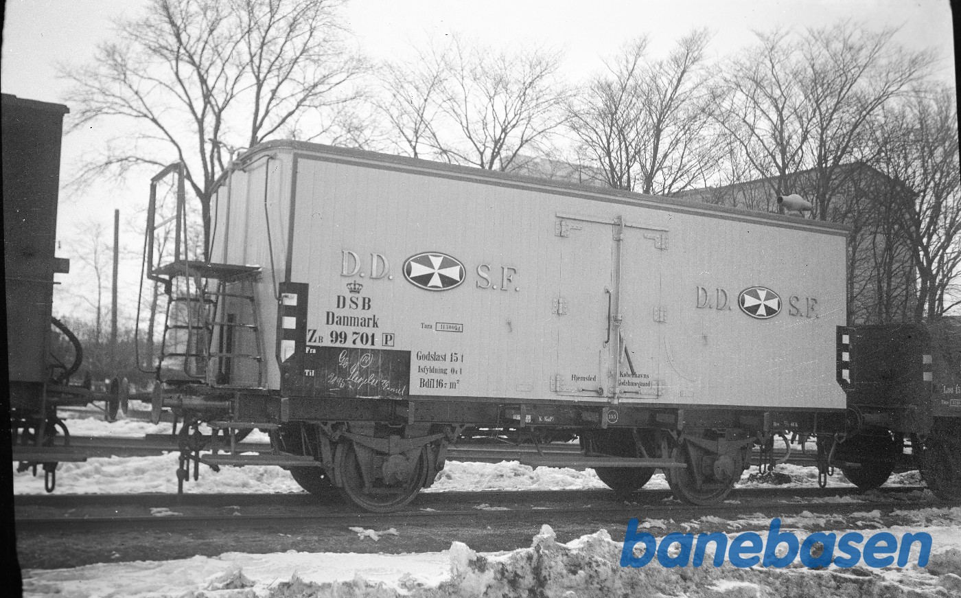Lukket godsvogn ZB 99701 fra DDSF Lukket godsvogn ZB 99701 fra DDSF