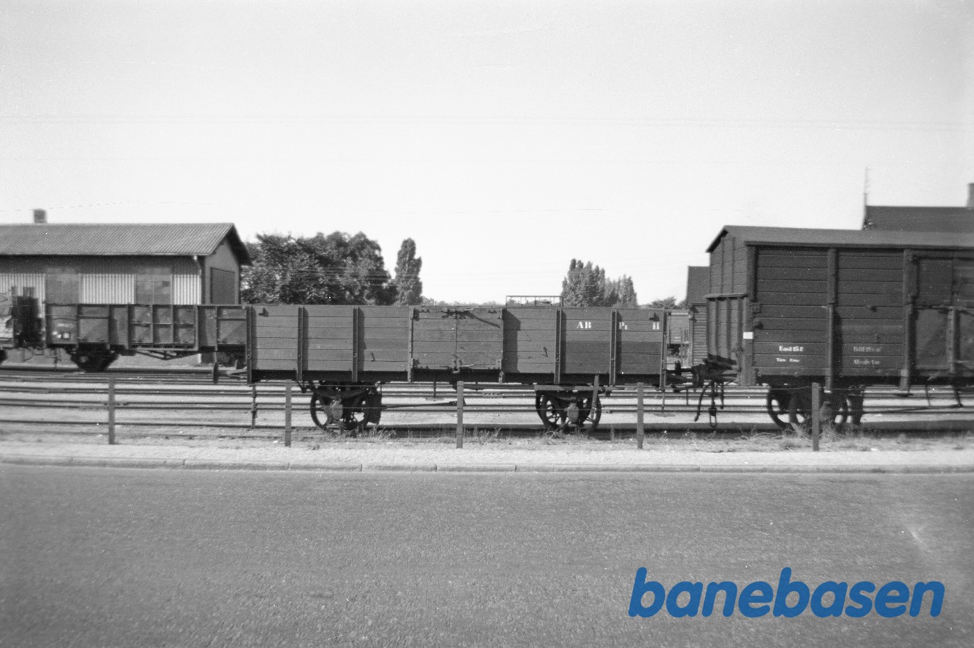 Åben godsvogn PL 11 på Amagerbro station Åben godsvogn PL 11 på Amagerbro station