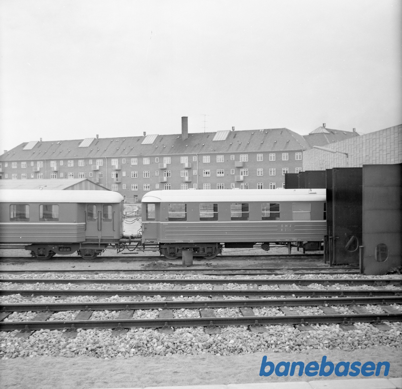 Personvogne B 236 + B 235 på Holbæk station Personvogne B 236 + B 235 på Holbæk station