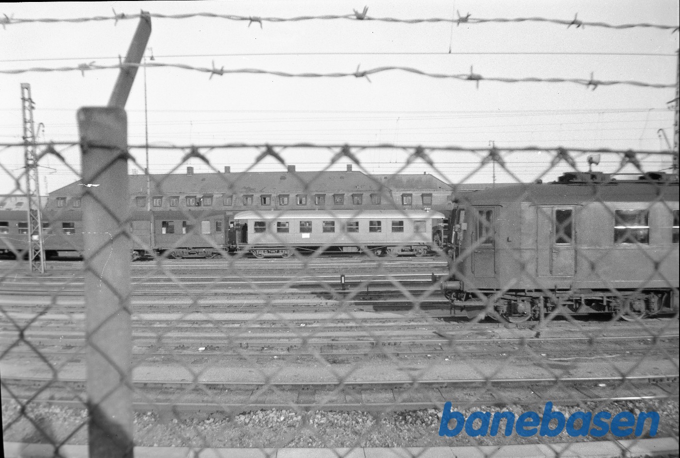 Personvogn OHJ C 218 i persontog på København H Personvogn OHJ C 218 i persontog på København H