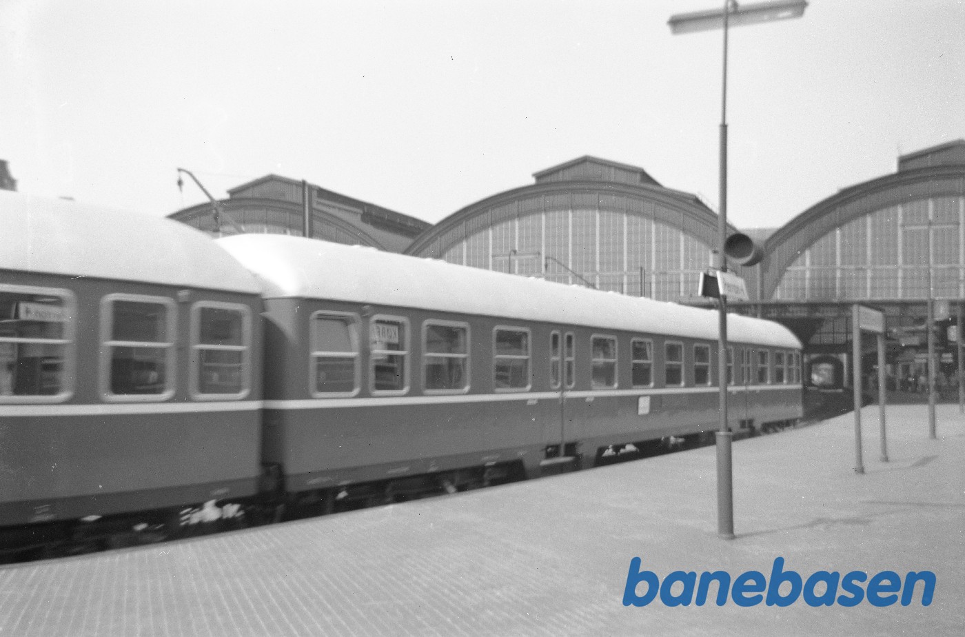 Personvogn OHJ BL 231 på København H Personvogn OHJ BL 231 på København H