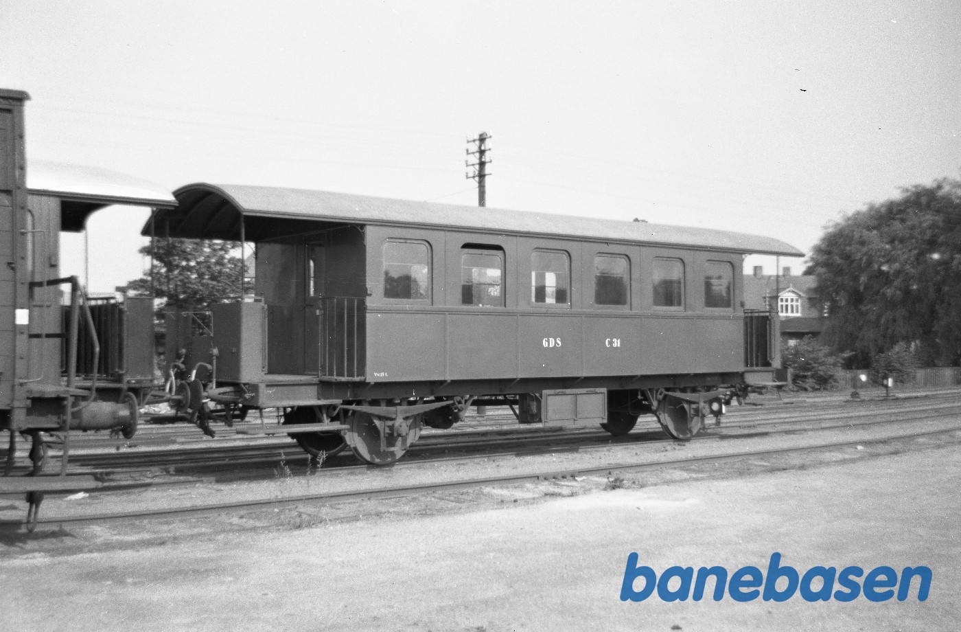 Personvogn GDS C 31 på Hillerød station Personvogn GDS C 31 på Hillerød station