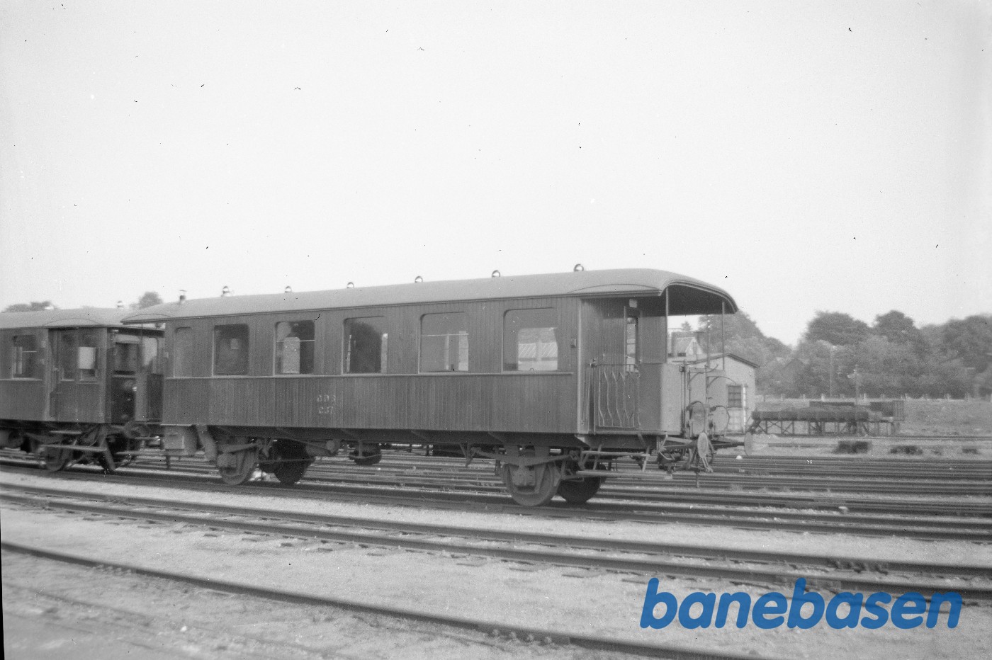 Personvogn GDS C 37 på Hillerød station Personvogn GDS C 37 på Hillerød station