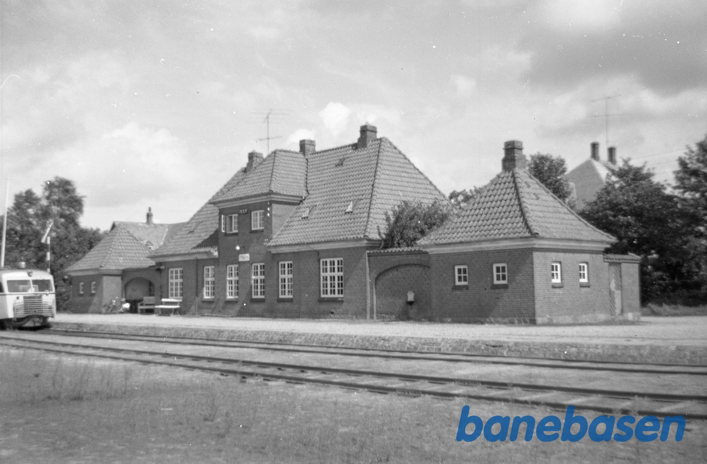 Skinnebus på Mern station Skinnebus på Mern station