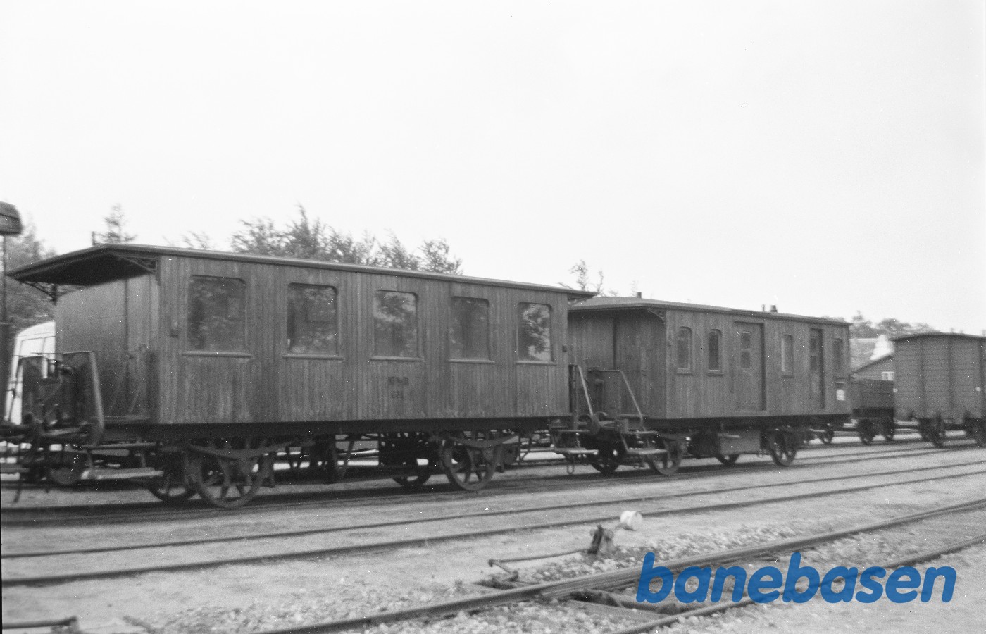 Personvogn NPMB C 31 + E 41 På Præstø station Personvogn NPMB C 31 + E 41 På Præstø station