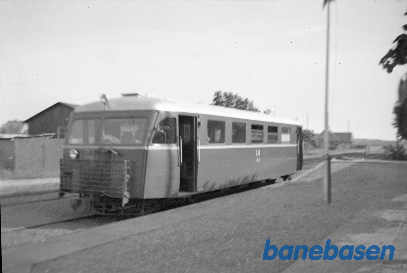 Skinnebus LB SM 2 på Lindelse station Skinnebus LB SM 2 på Lindelse station