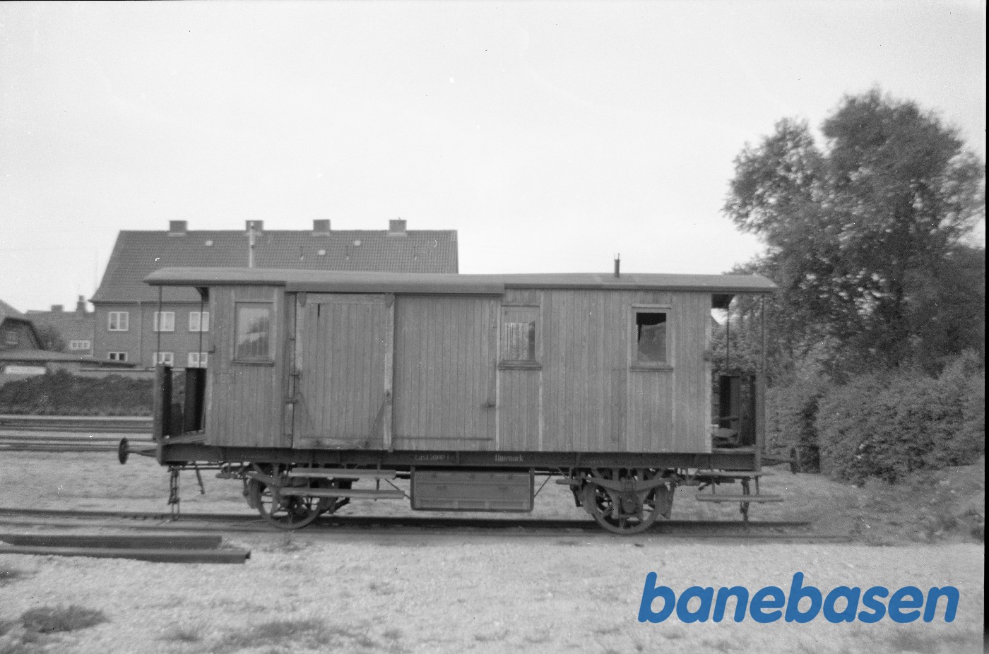 Rejsegodsvogn RØHJ E 17 på Holstebro station Rejsegodsvogn RØHJ E 17 på Holstebro station