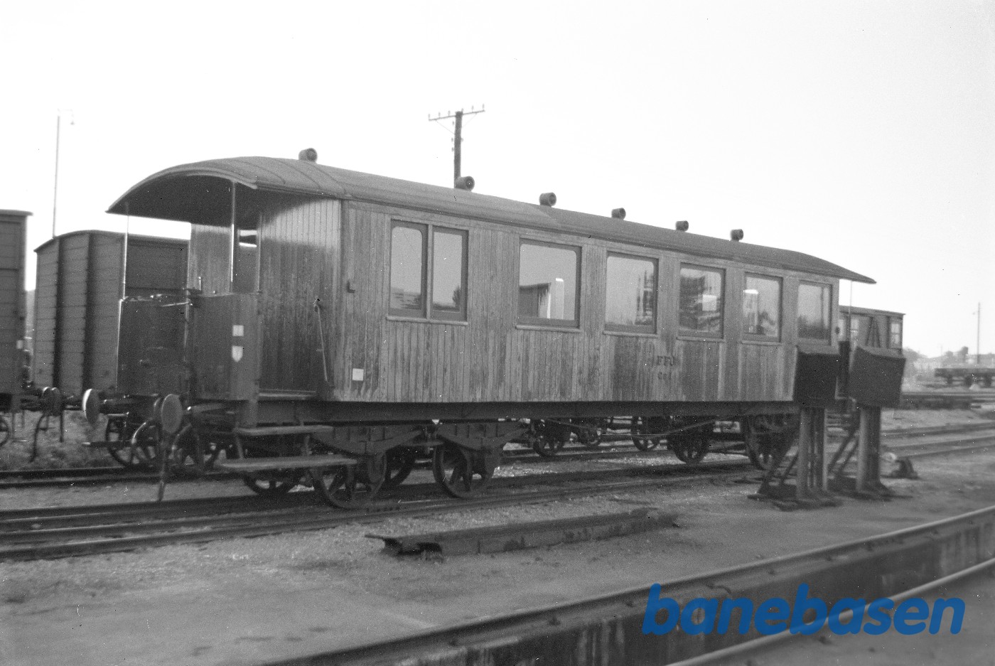 Personvogn FFJ CB 1 på Aalborg station Personvogn FFJ CB 1 på Aalborg station