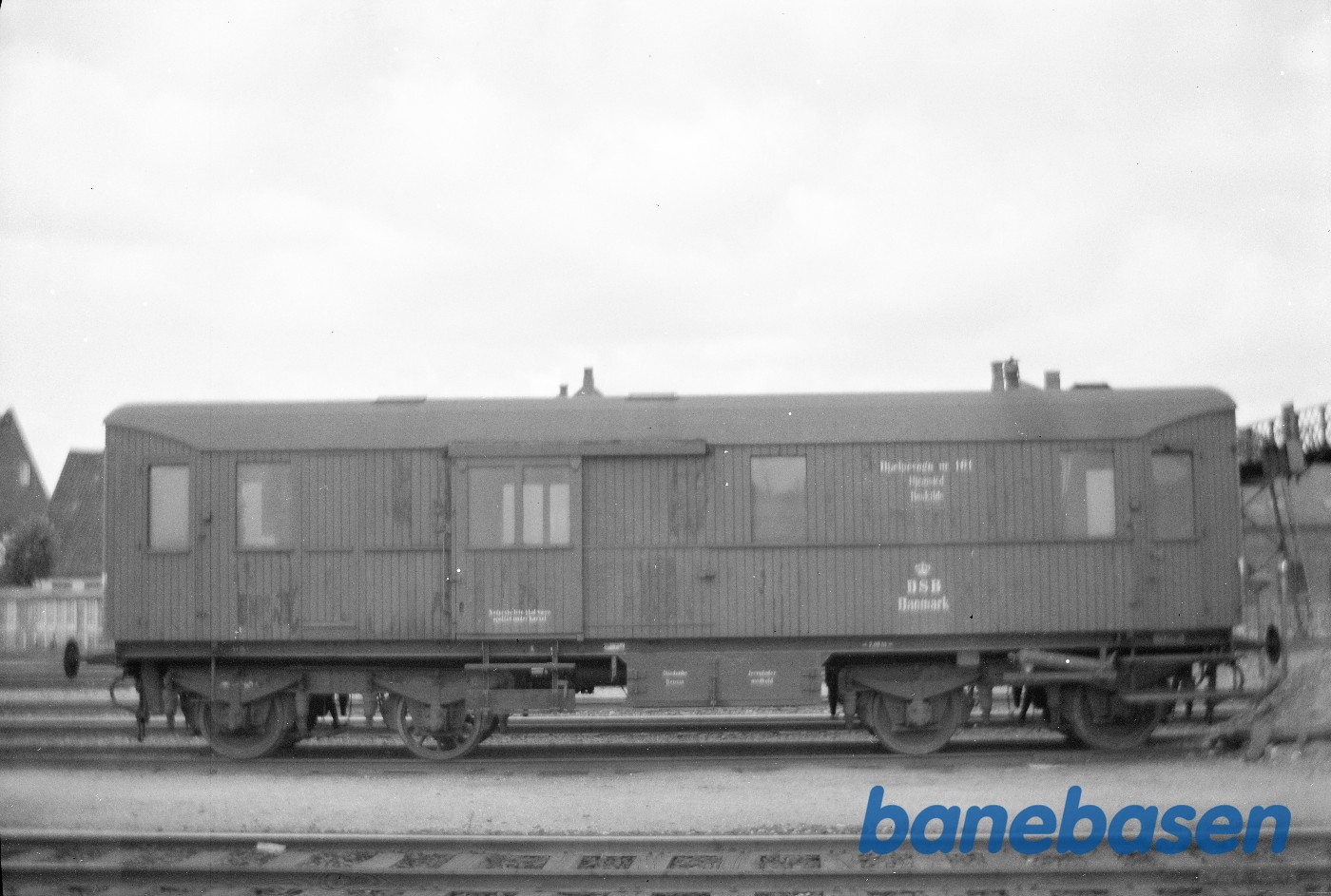 Hjælpevogn DSB 101 på Roskilde station Hjælpevogn DSB 101 på Roskilde station