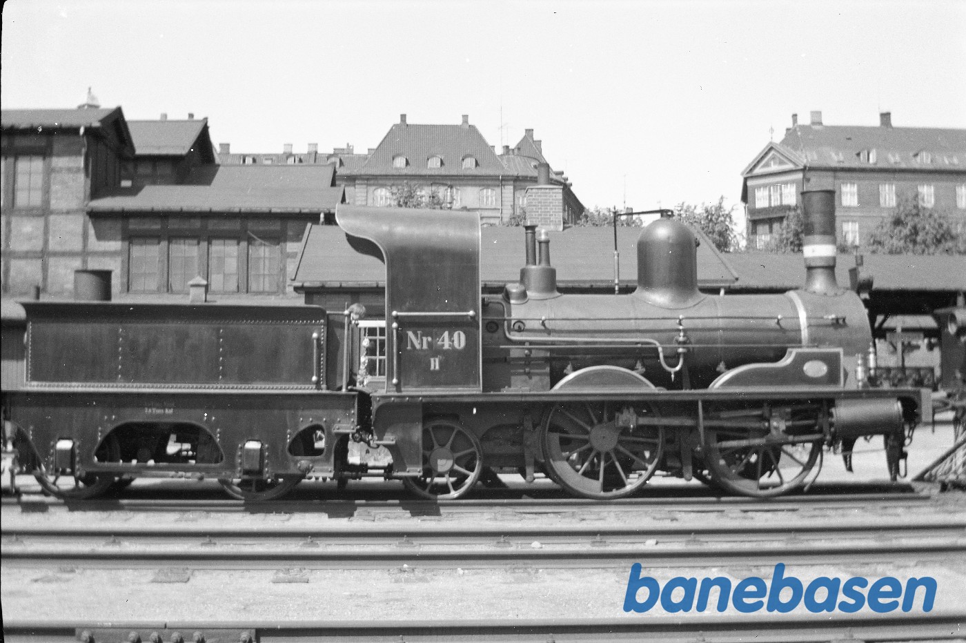 Damplokomotiv H 40 udstillet på Østerport station Damplokomotiv H 40 udstillet på Østerport station