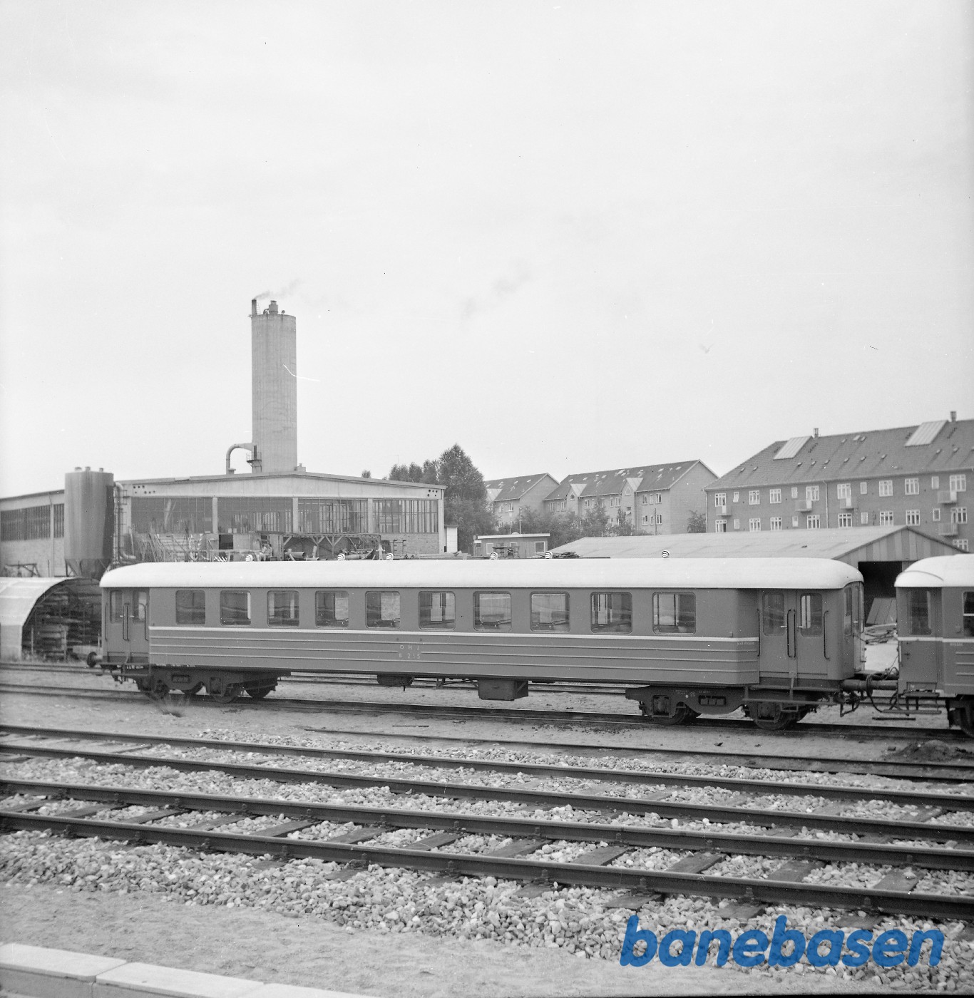 OHJ personvogn B 235 ved remisen i Holbæk OHJ personvogn B 235 ved remisen i Holbæk