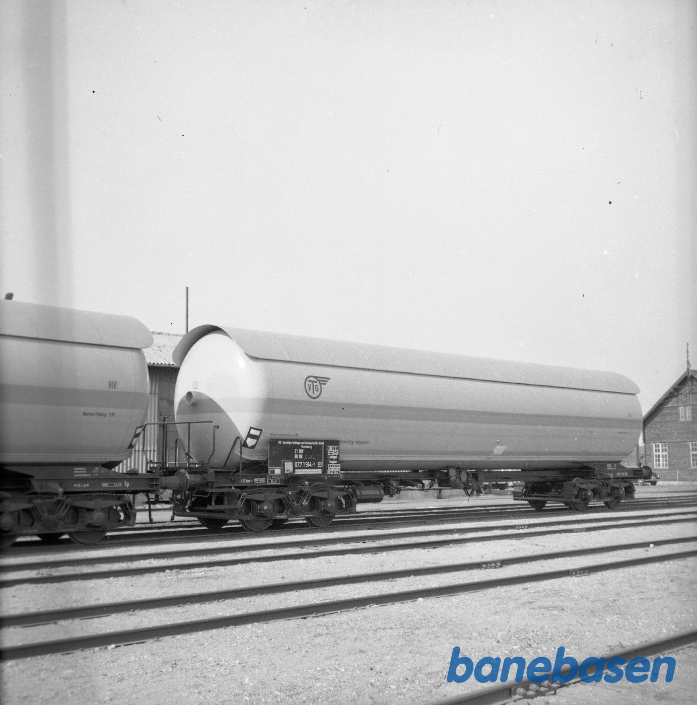 Tankvogn "VTG" på Amagerbro station Tankvogn "VTG" på Amagerbro station