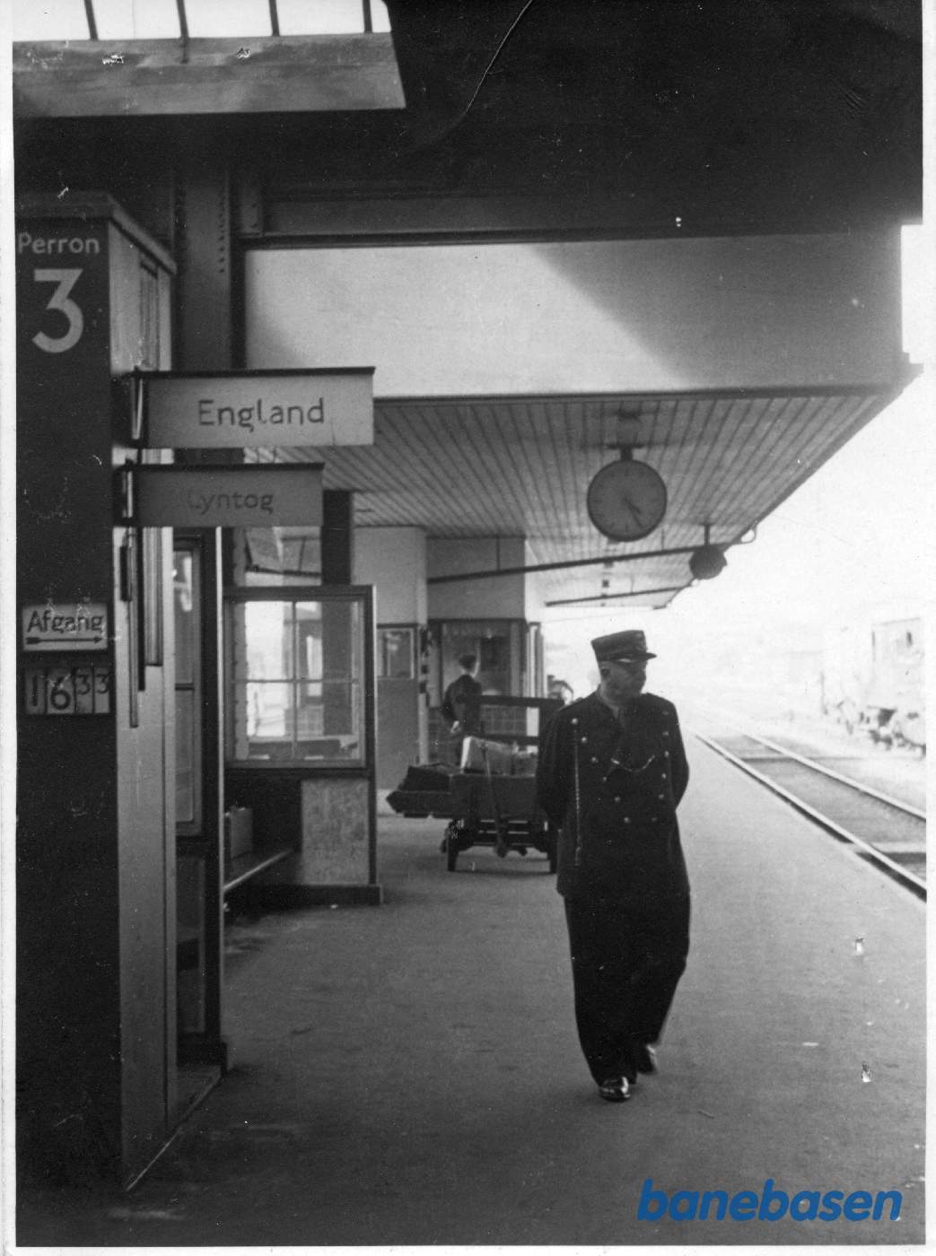 Skiltning af lyntog med forbindelse til DFDS