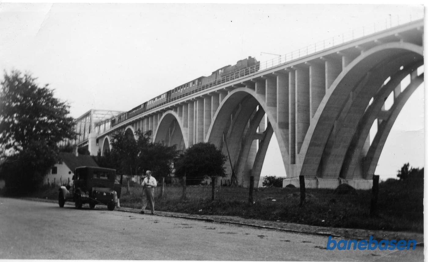 Tog mod Fredericia på Lillebæltsbroen