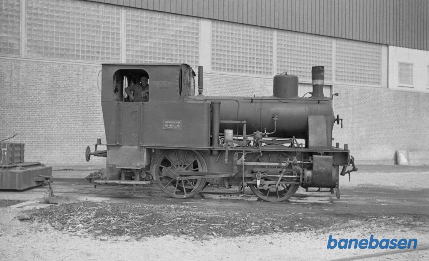 Frederiksværk stålvalseværk med tdk. LJ 2 Frederiksværk stålvalseværk med tdk. LJ 2