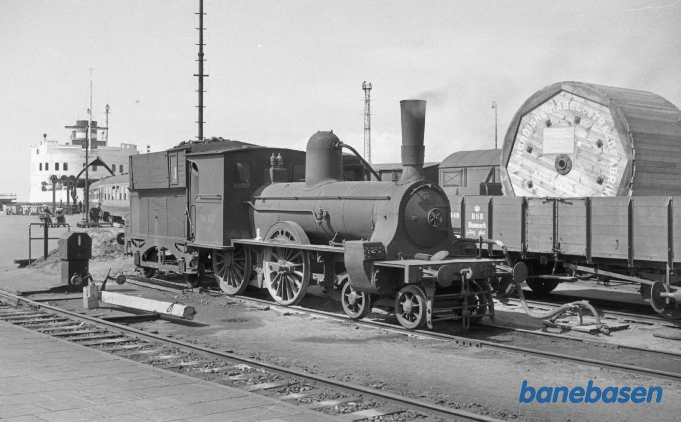 A 147 som varmemaskine med færge i baggrunden