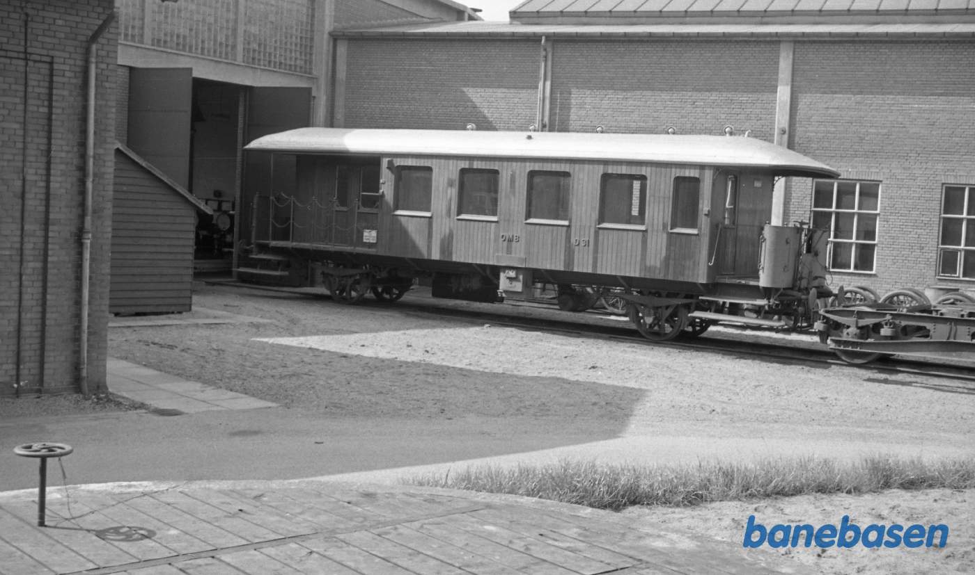 OMB D 31 udenfor remisen