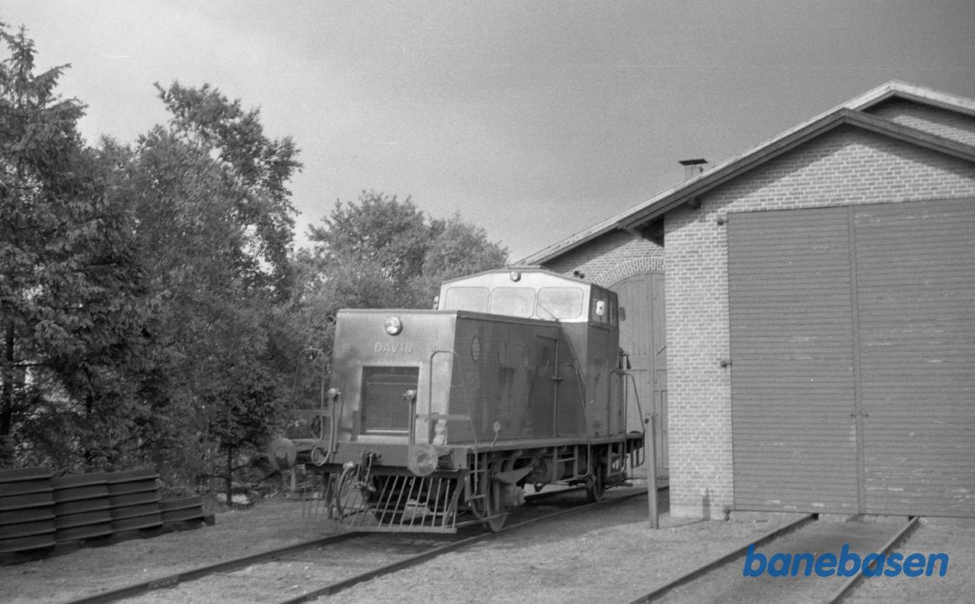 SKRJ "David" ved remisen