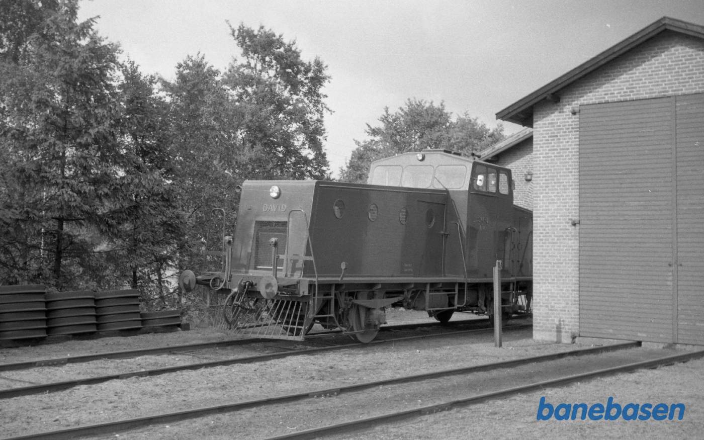 SKRJ "David" ved remisen