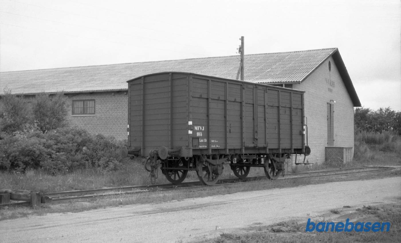 MFVJ Q 105 ved Ørum st.