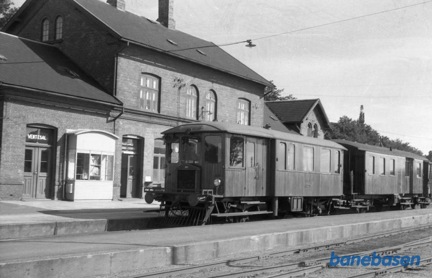 FFJ M 1205 med person/pakvogn DC 72