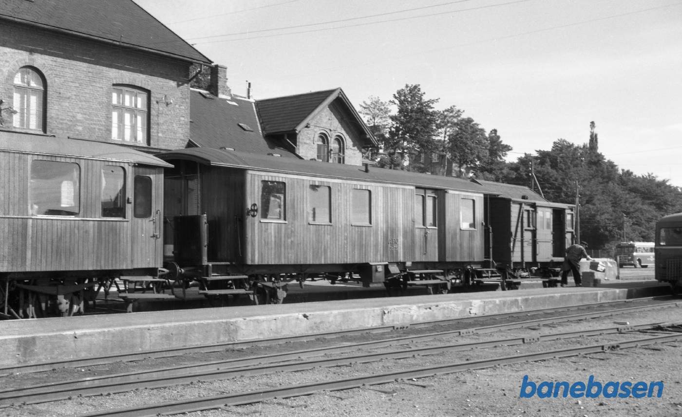 AHJ DC 72 på stationen