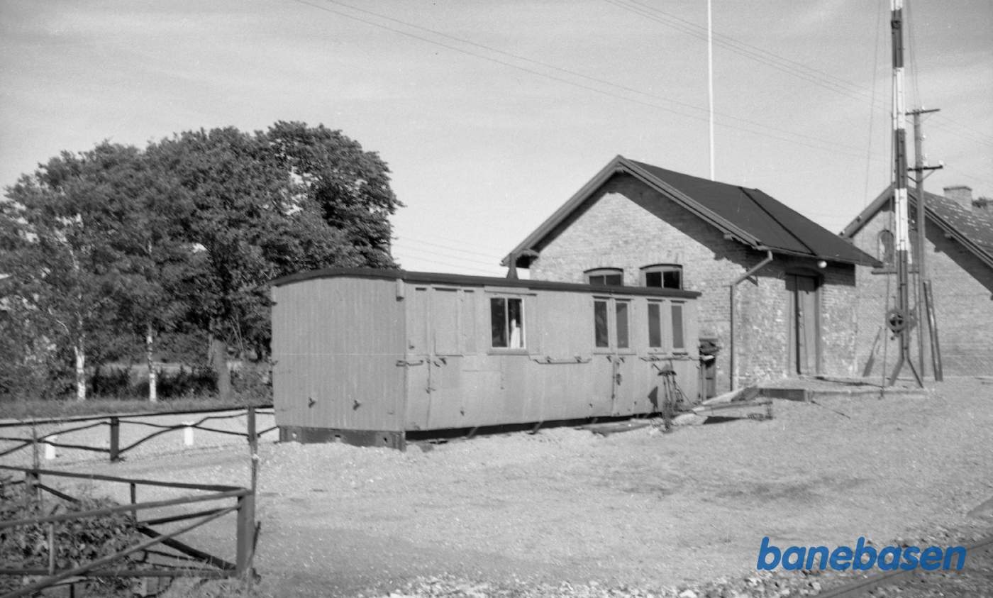 Vognkasse ved Gug station Vognkasse ved Gug station