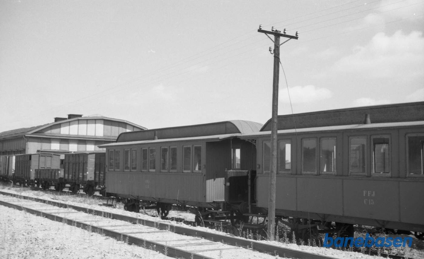 FFJ C 17 ved remisen