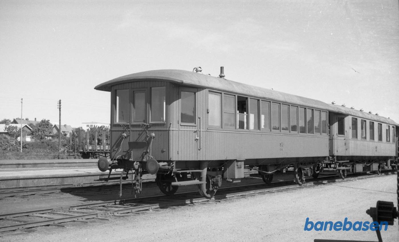 SB C 41 på stationen