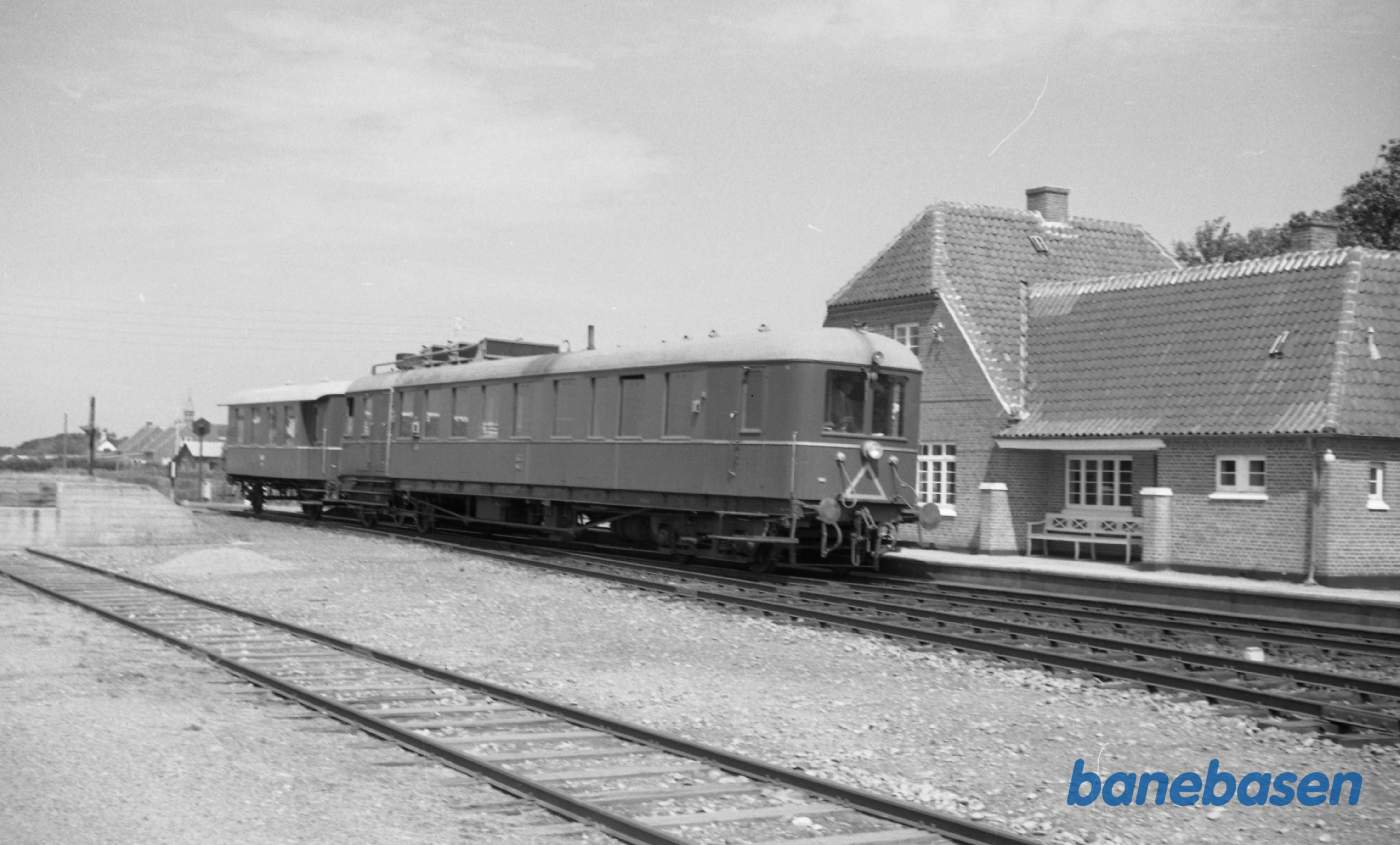 SB M 3 på Jerup station