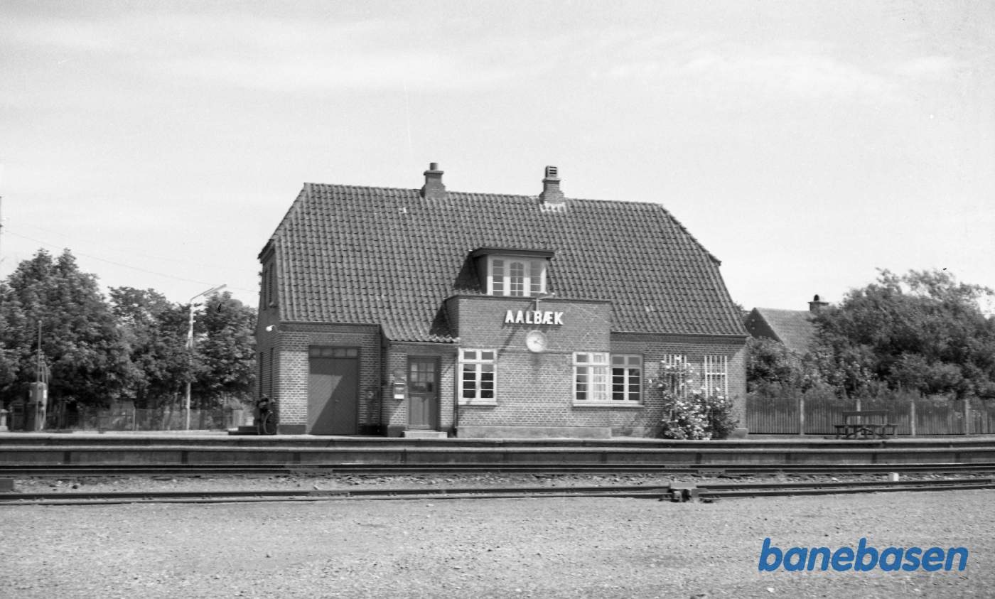 Ålbæk station Ålbæk station