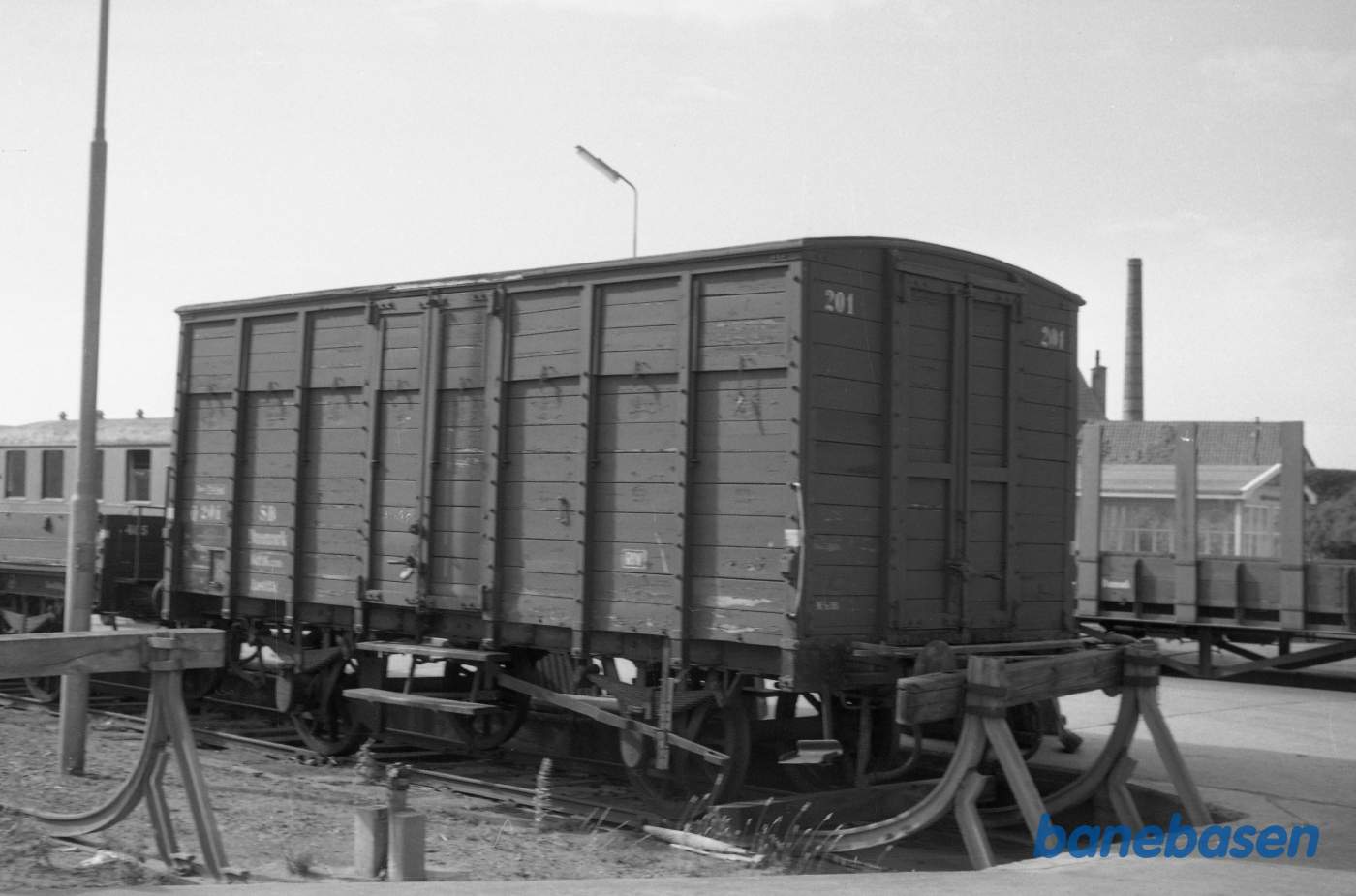 SB Q 201 på stationen