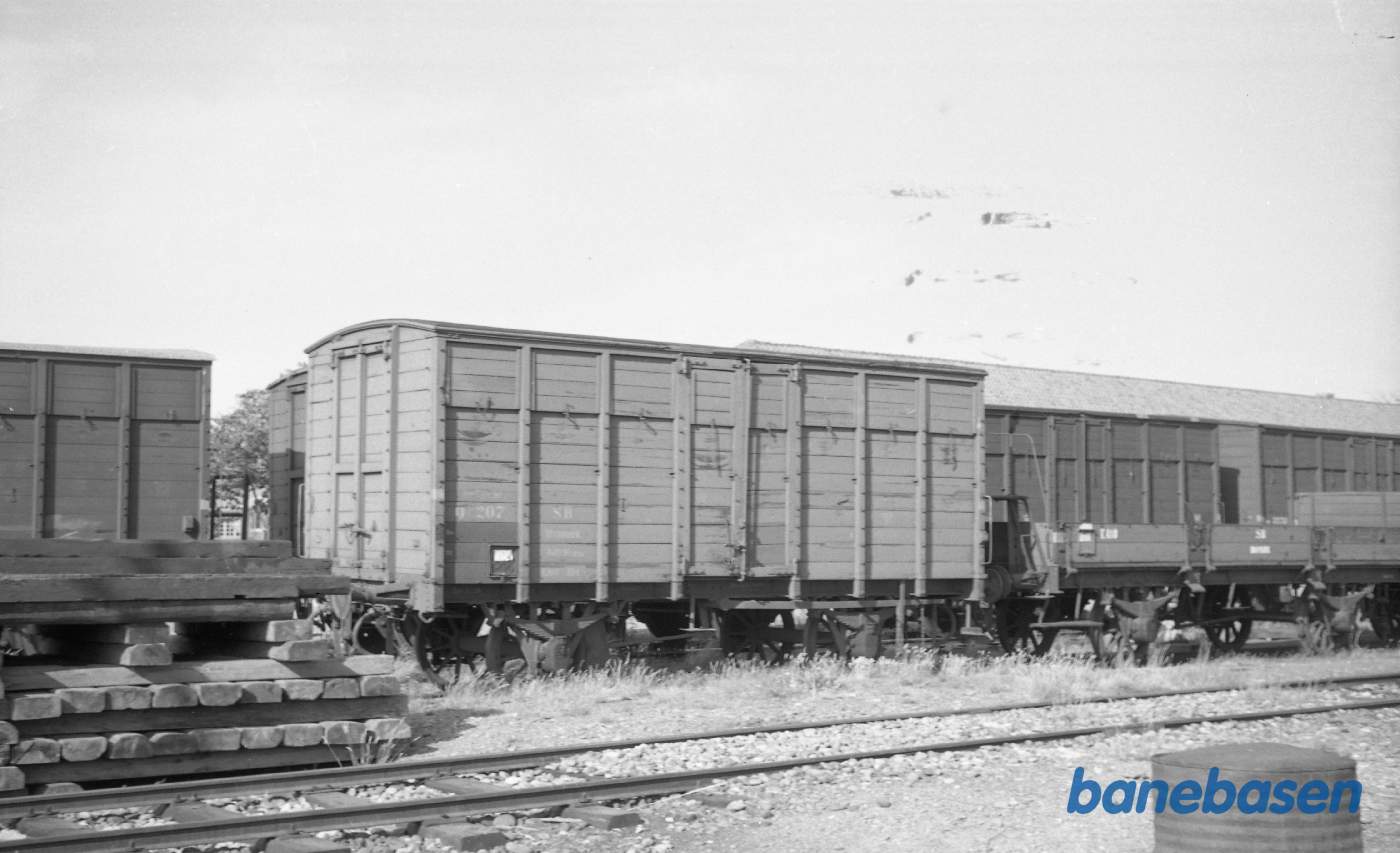 SB Q 207 på stationen