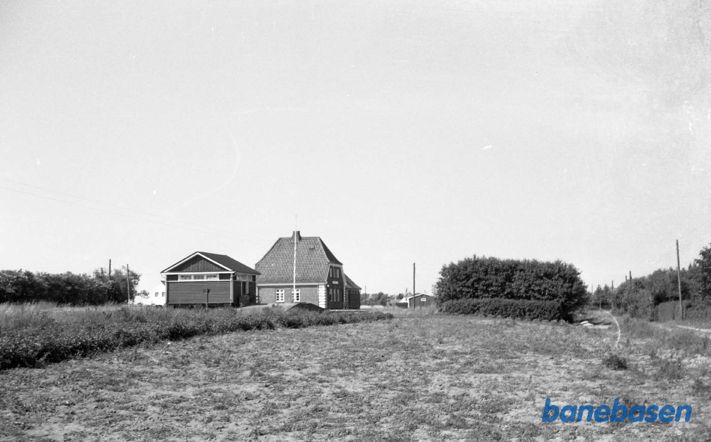 Horne station. Gadesiden