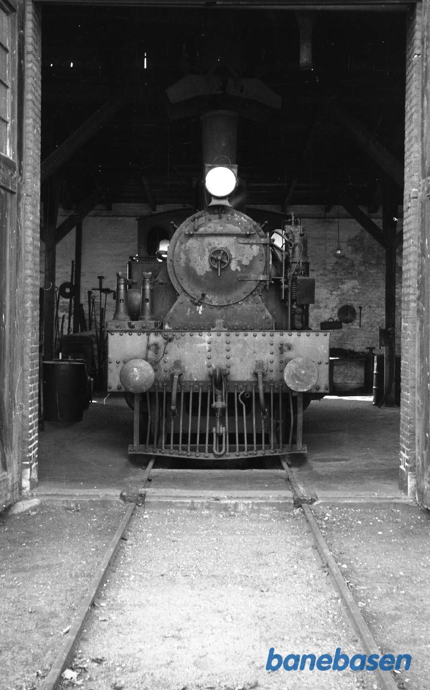 Lokomotiv nr. 6 i remisen Lokomotiv nr. 6 i remisen