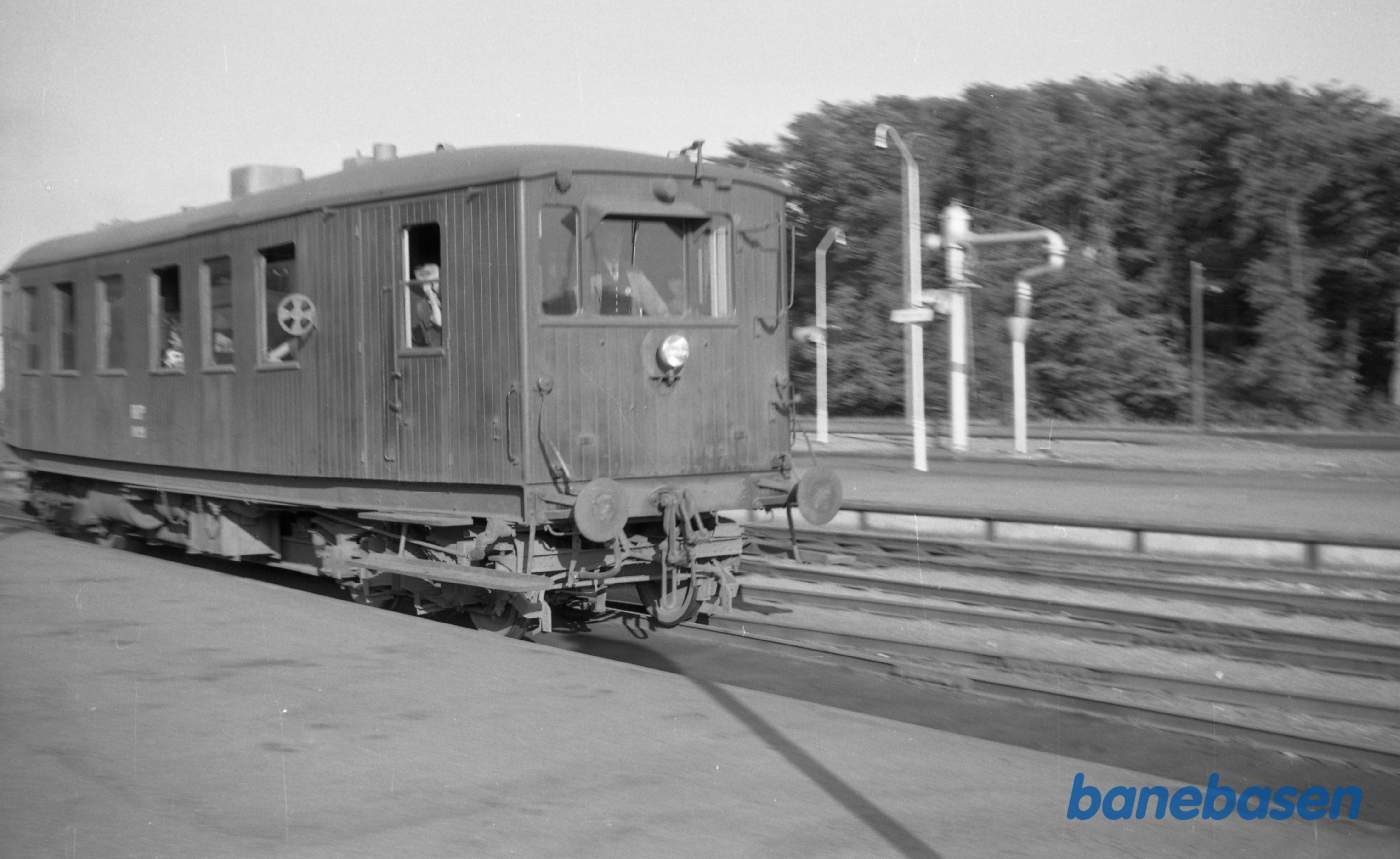 Motorvogn HP M 21 under udkørsel