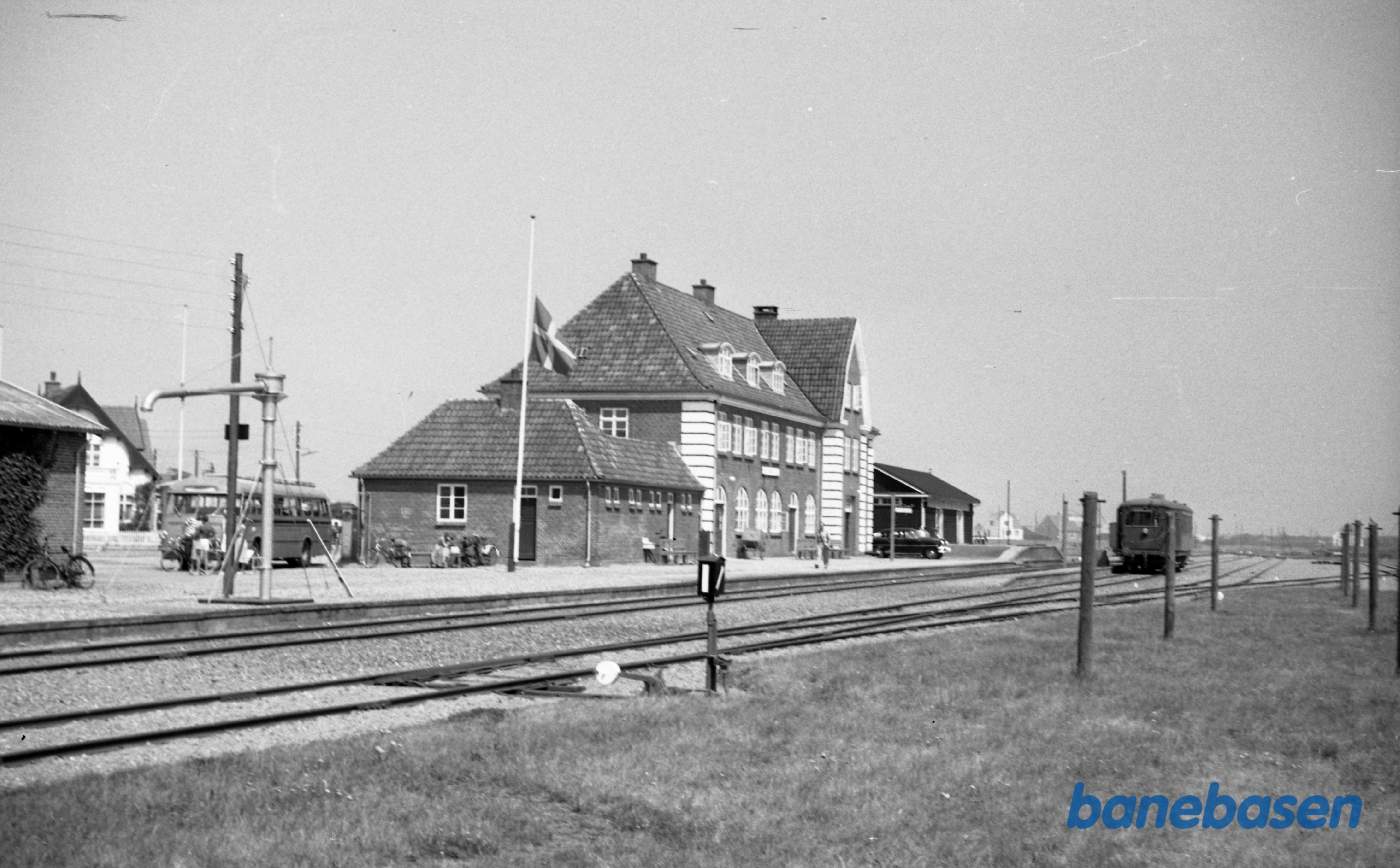 Stationen med en motorvogn