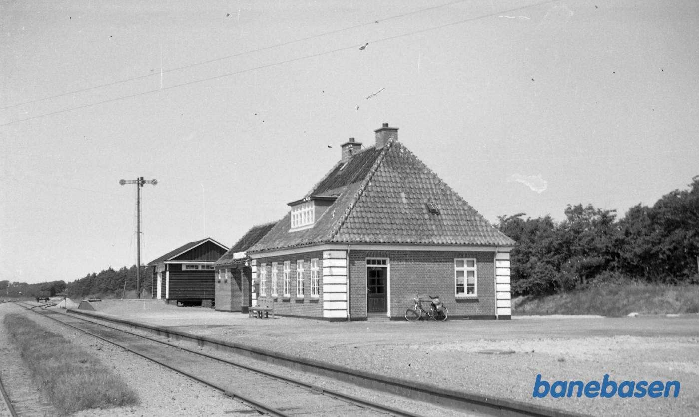 Vrensted station med ekspeditrice Vrensted station med ekspeditrice