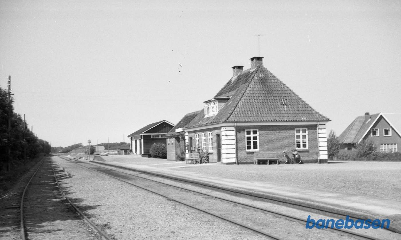 Hjermitslev station
