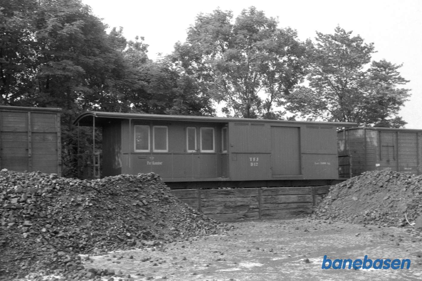 Stationen med TFJ D 12