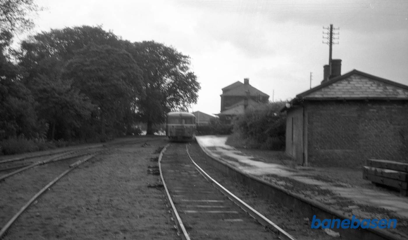 Skinnebus SVJ Sm 7 ved drejeskiven på Skive H