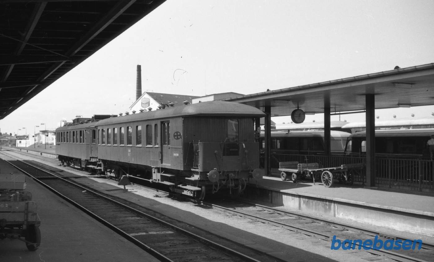 Odense station med OMB Be 7 Odense station med OMB Be 7