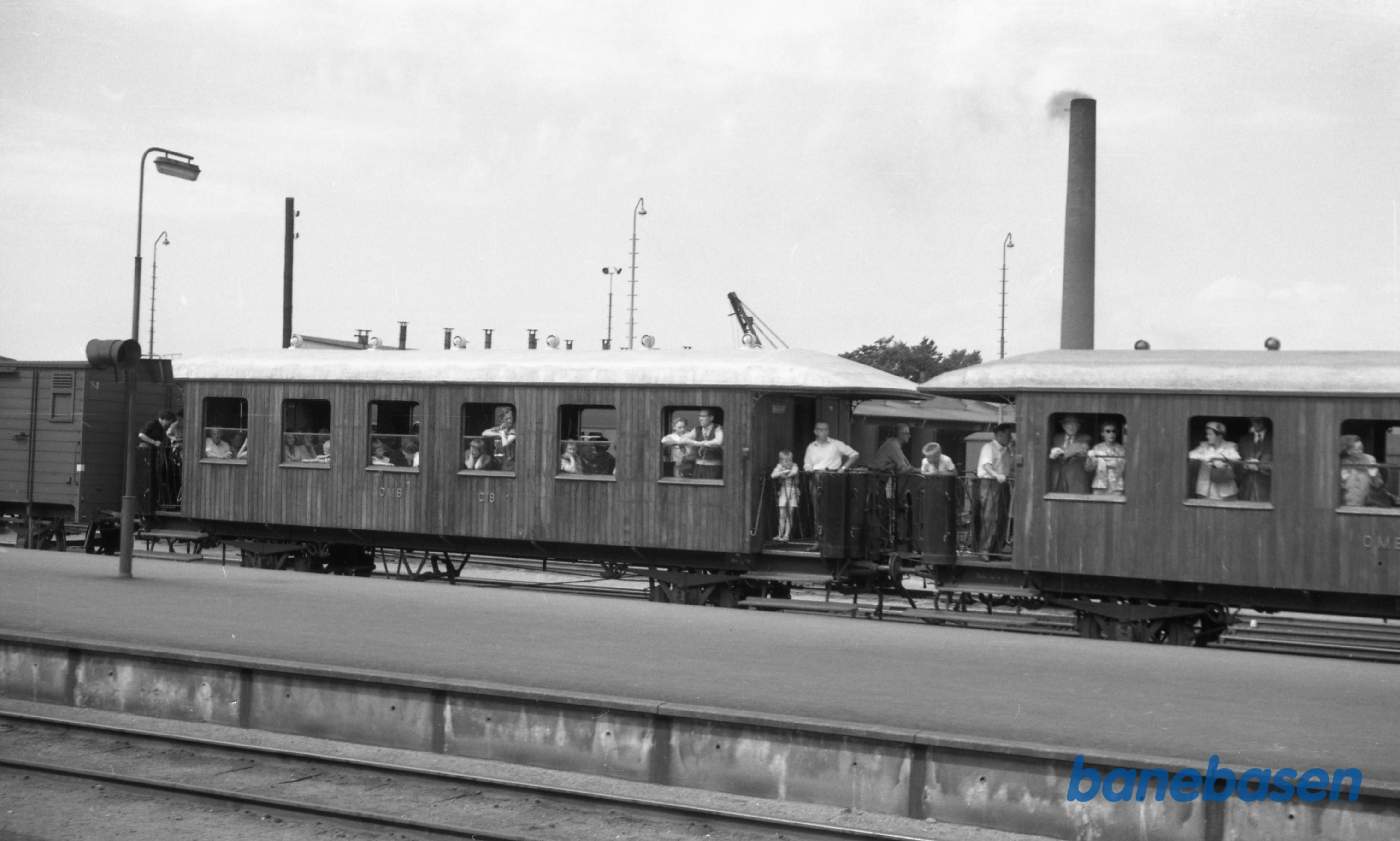 Odense station med OMB C 18 Odense station med OMB C 18