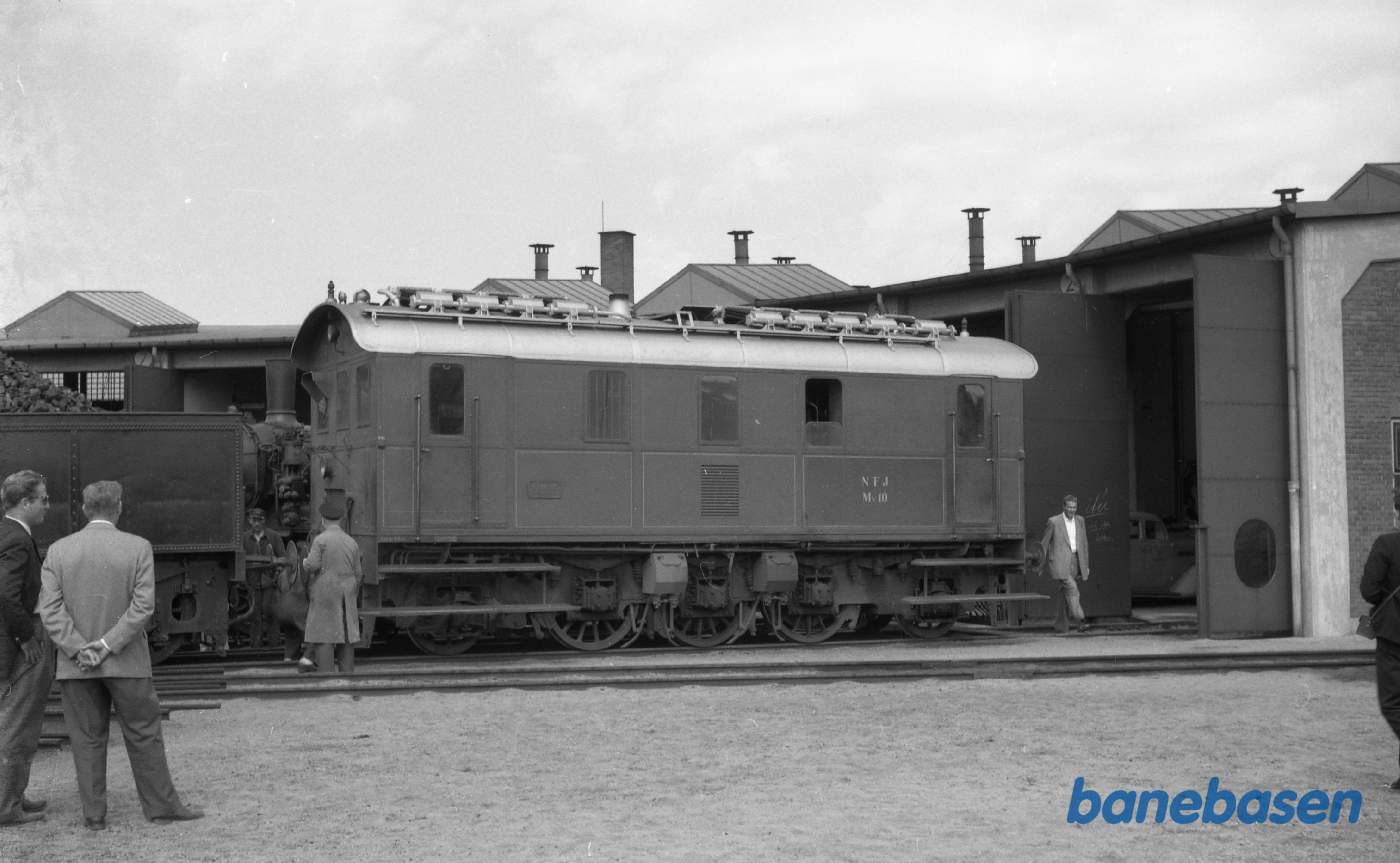 Odense station. NFJ Mv 10 Odense station. NFJ Mv 10