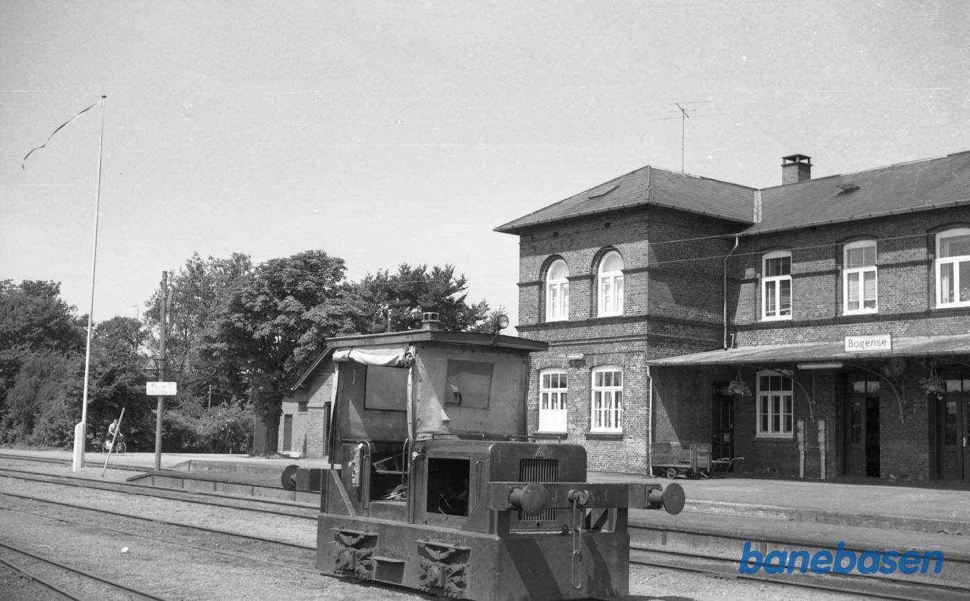 Bogense Station. NFJ T 1