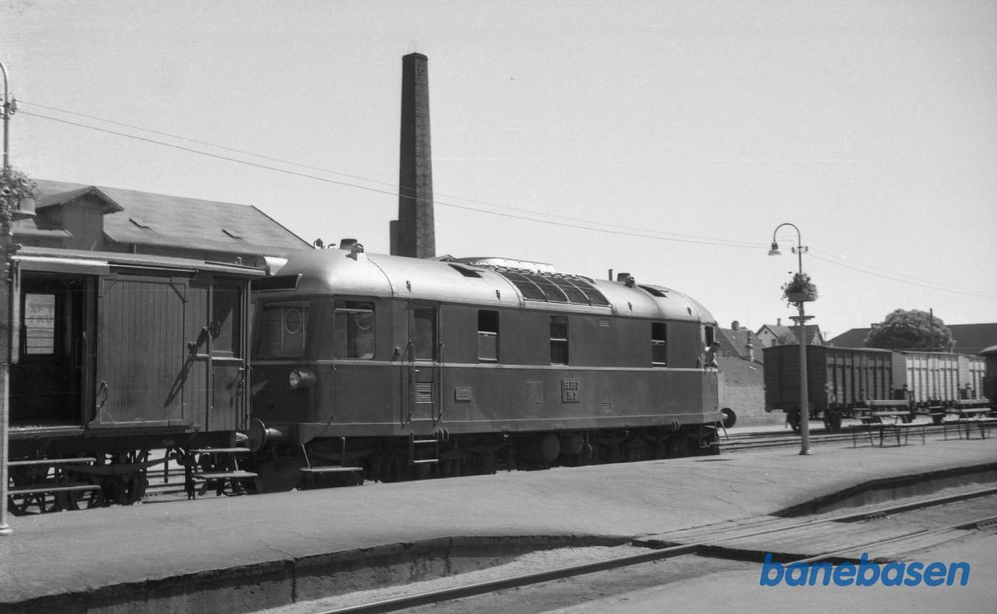 Odder station. HHJ M 3