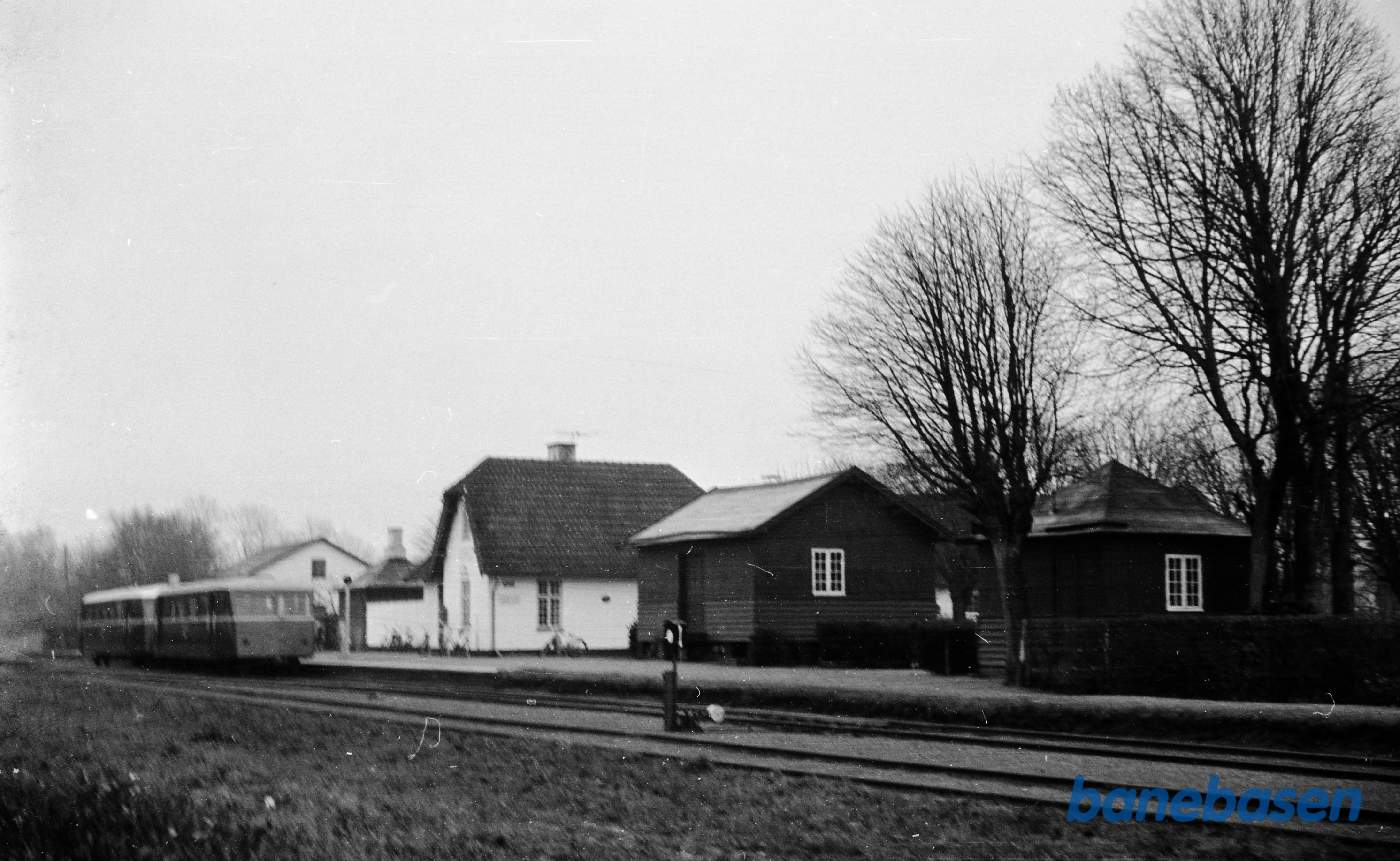Saunte station med Sm 4 og Sp 1