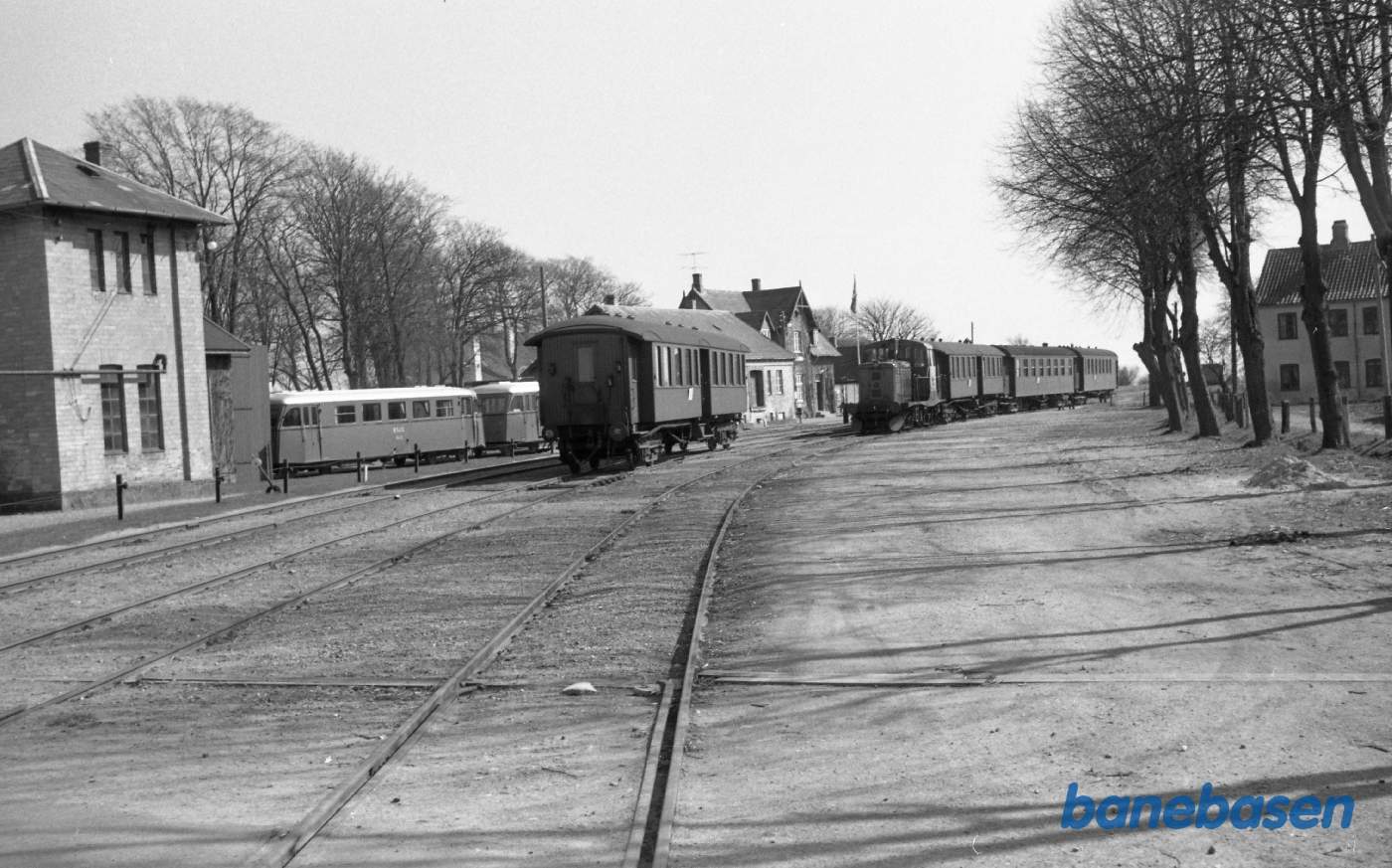 Rødvig station. Gennemgående vogne fra Kbh.