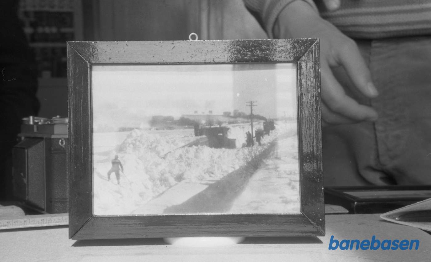 Forskellige motiver, bl.a tog i sne