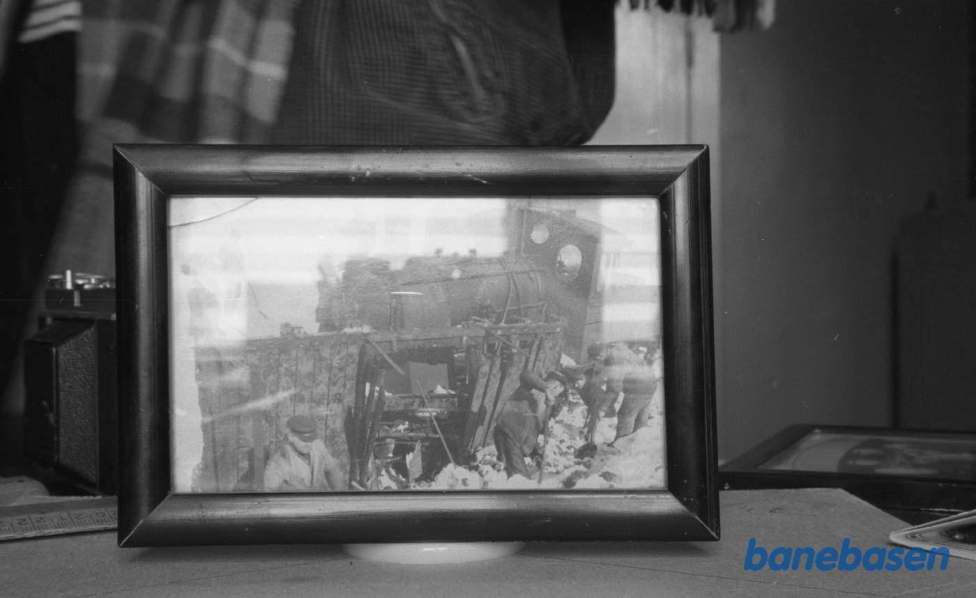 Forskellige motiver, bl.a tog i sne